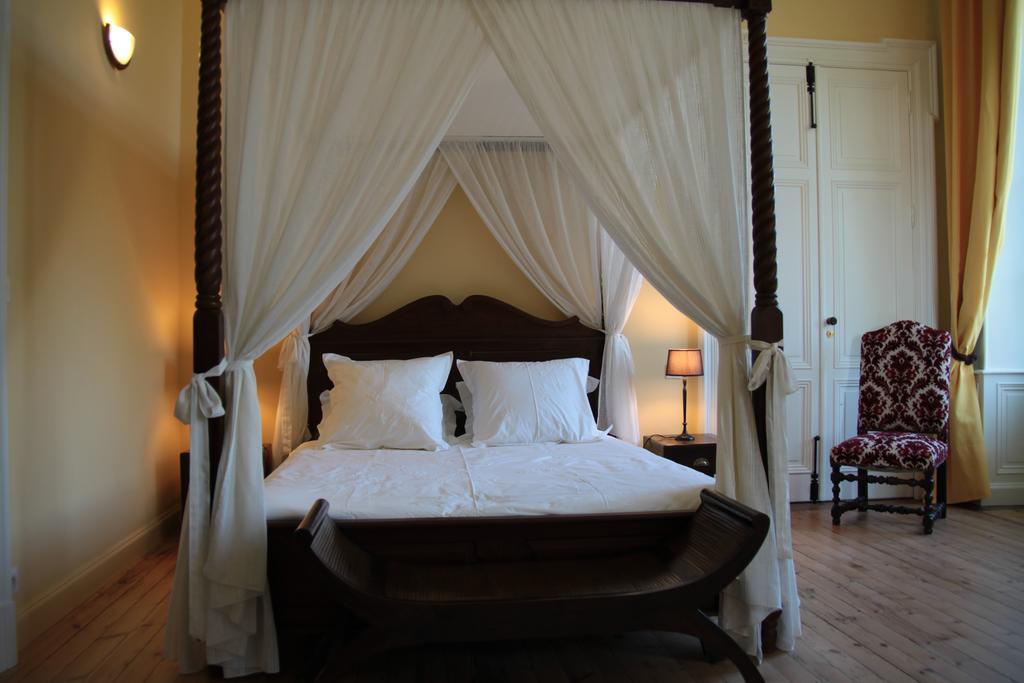 Domaine De Lamassas Bed & Breakfast Hautefage-la-Tour Rom bilde